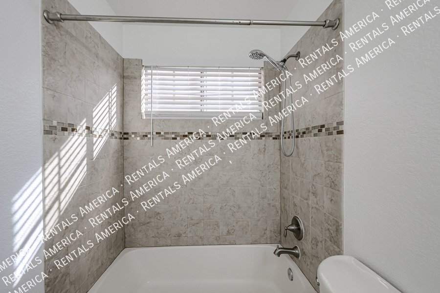 Move In Special . Amazing 4 BR/2BA Arrowhead Ranch Home! property image