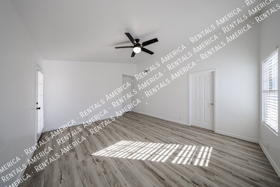 Move In Special . Amazing 4 BR/2BA Arrowhead Ranch Home! property image