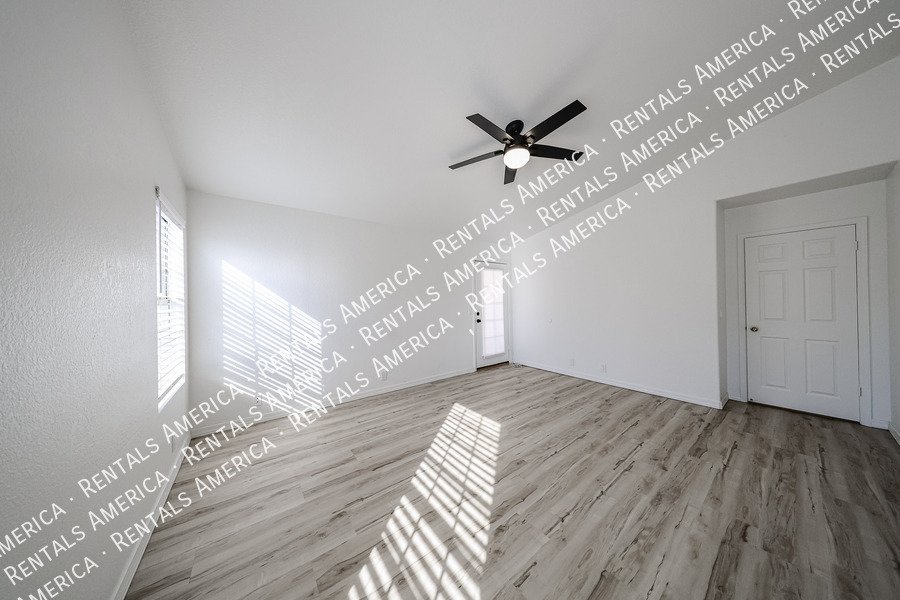 Move In Special . Amazing 4 BR/2BA Arrowhead Ranch Home! property image