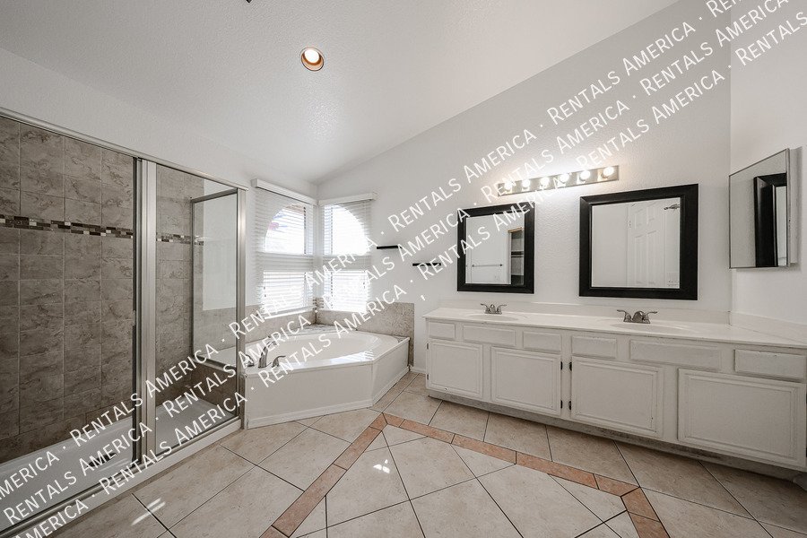 Move In Special . Amazing 4 BR/2BA Arrowhead Ranch Home! property image