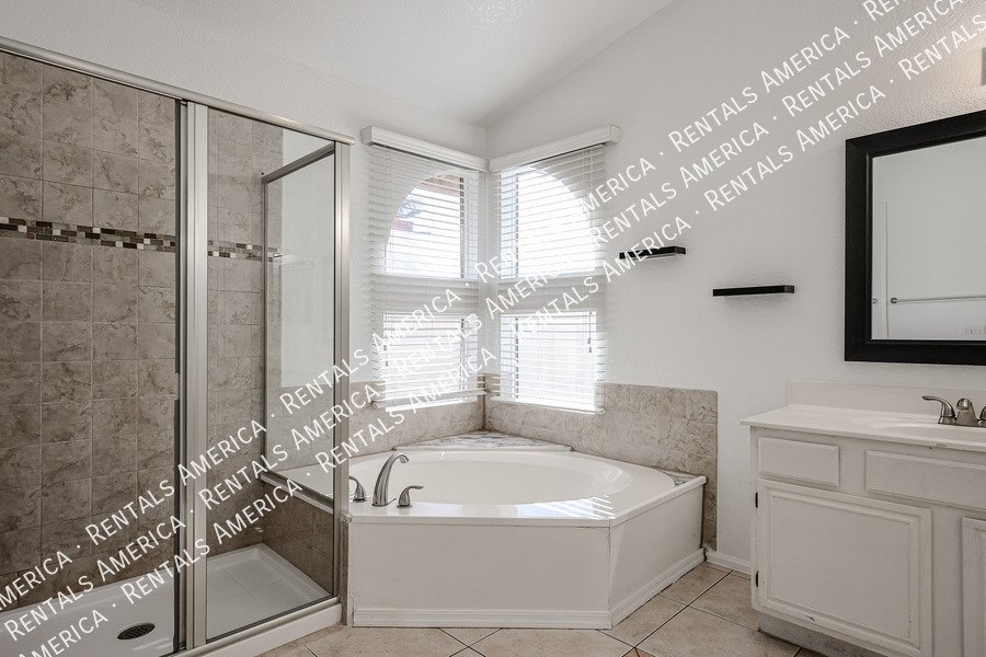 Move In Special . Amazing 4 BR/2BA Arrowhead Ranch Home! property image