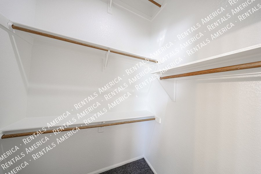 Move In Special . Amazing 4 BR/2BA Arrowhead Ranch Home! property image