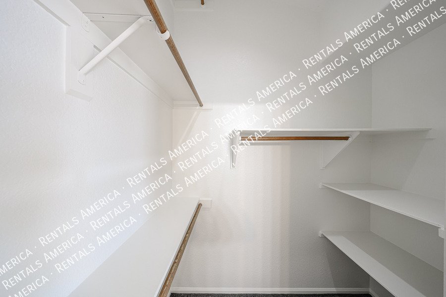 Move In Special . Amazing 4 BR/2BA Arrowhead Ranch Home! property image