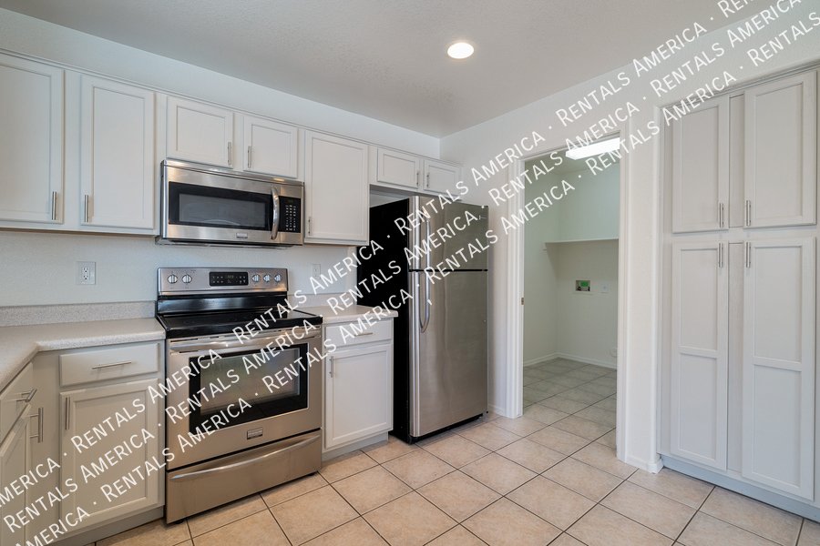 Beautiful home w/ Lots of Extras! property image