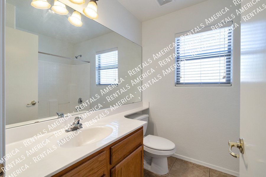 Beautiful home w/ Lots of Extras! property image