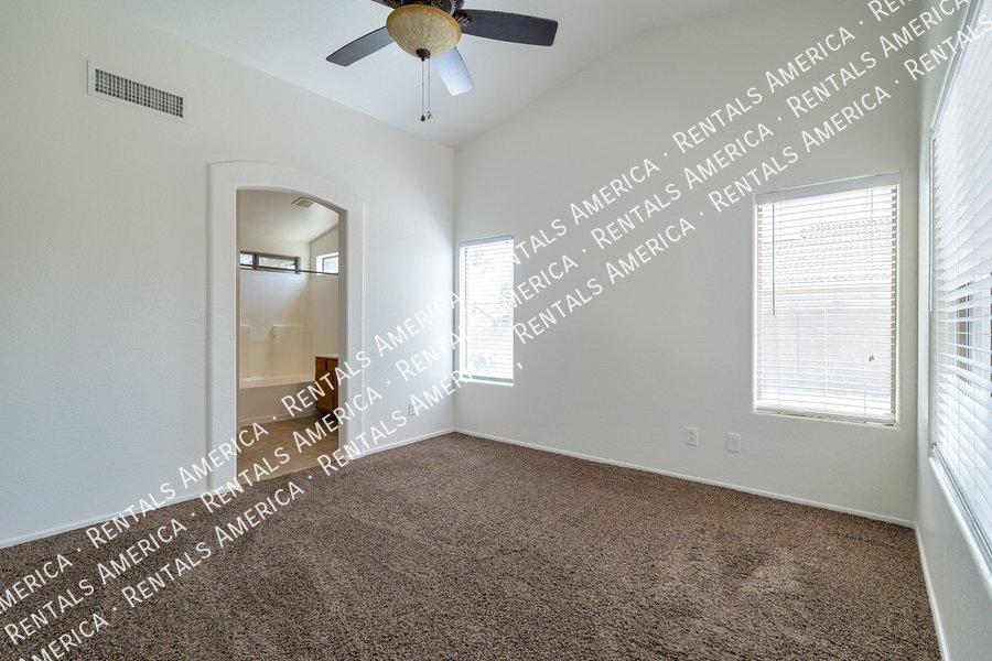 Beautiful home w/ Lots of Extras! property image