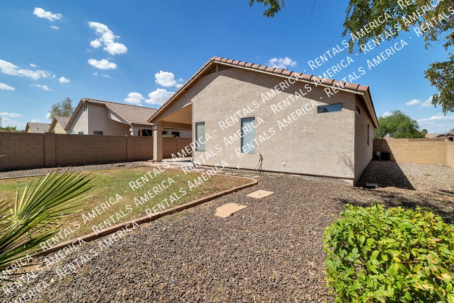 Beautiful home w/ Lots of Extras! property image