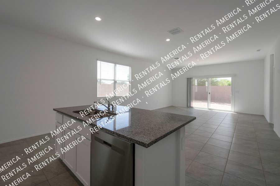 ***Move in special-1st month free at move in*** property image