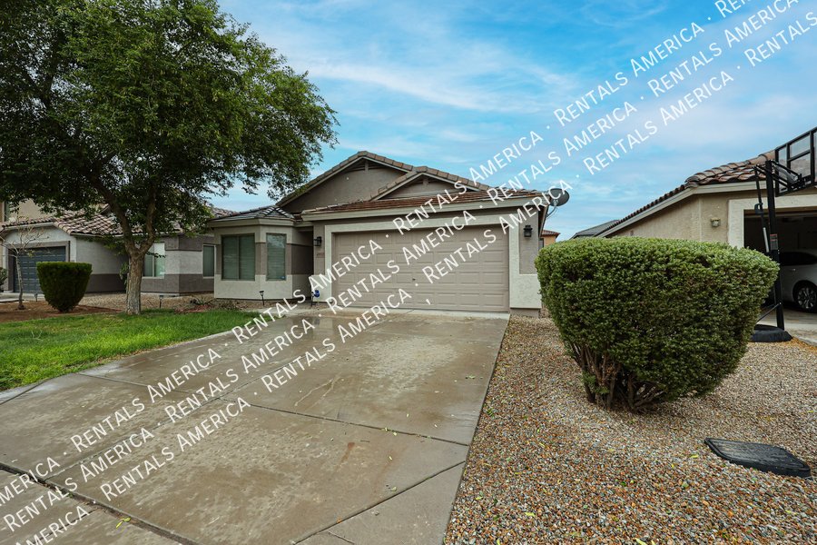 MI SPECIAL! Beautiful 4BD 2BA Home in Maricopa Meadows! property image