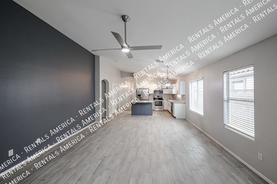 MI SPECIAL! Beautiful 4BD 2BA Home in Maricopa Meadows! property image