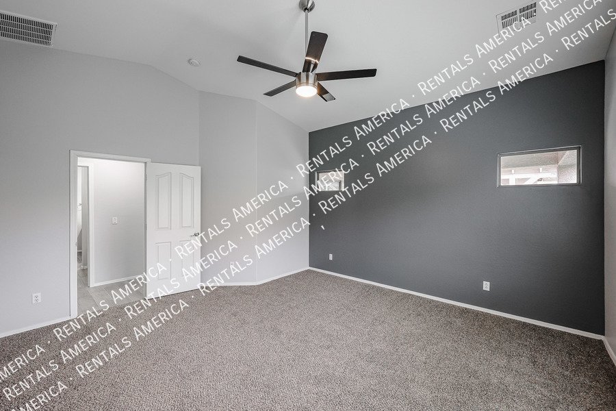 MI SPECIAL! Beautiful 4BD 2BA Home in Maricopa Meadows! property image