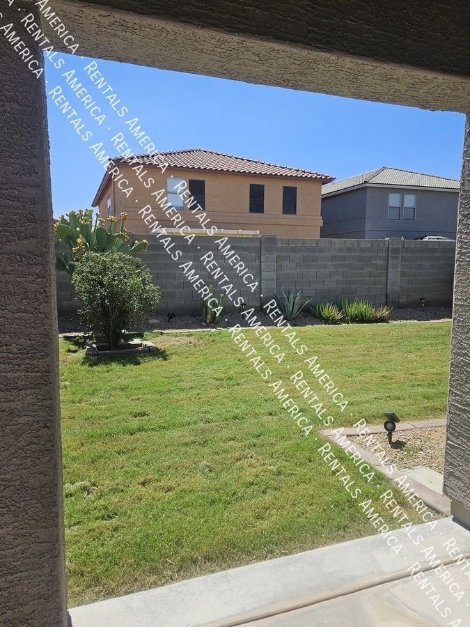 MI SPECIAL! Beautiful 4BD 2BA Home in Maricopa Meadows! property image