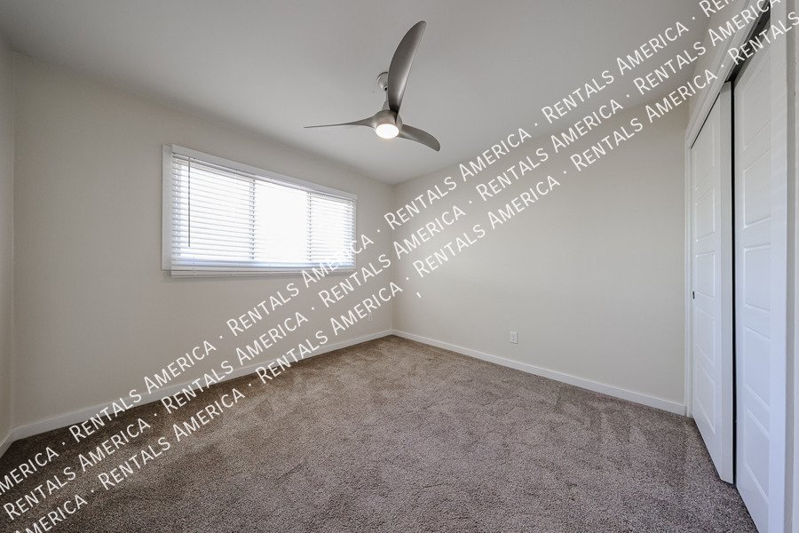 LOCATION LOCATION!  No RENT in NOVEMBER!!! property image