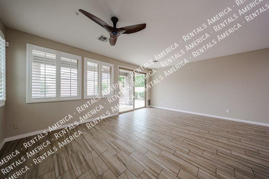 Move In Special! 3 bed 2bath home! Corner lot! property image