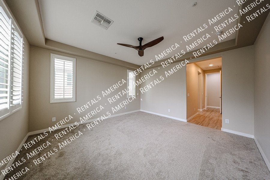 Move In Special! 3 bed 2bath home! Corner lot! property image