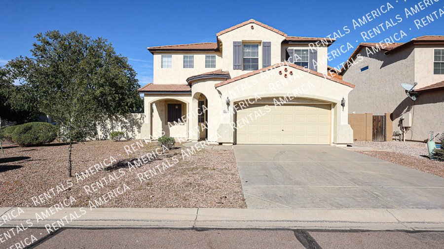 Great San Tan Location! 3 Bed/ 2.5 Bath w/Loft! property image