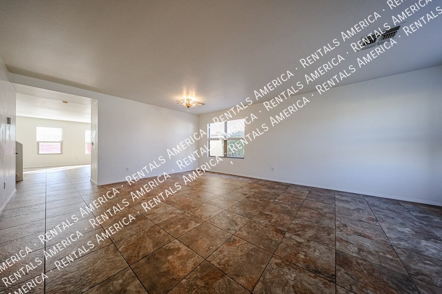 Spacious 4BD 2.5BA with Loft! Located in Cooper Commons! property image