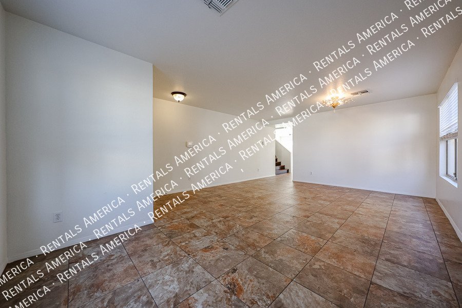 Spacious 4BD 2.5BA with Loft! Located in Cooper Commons! property image