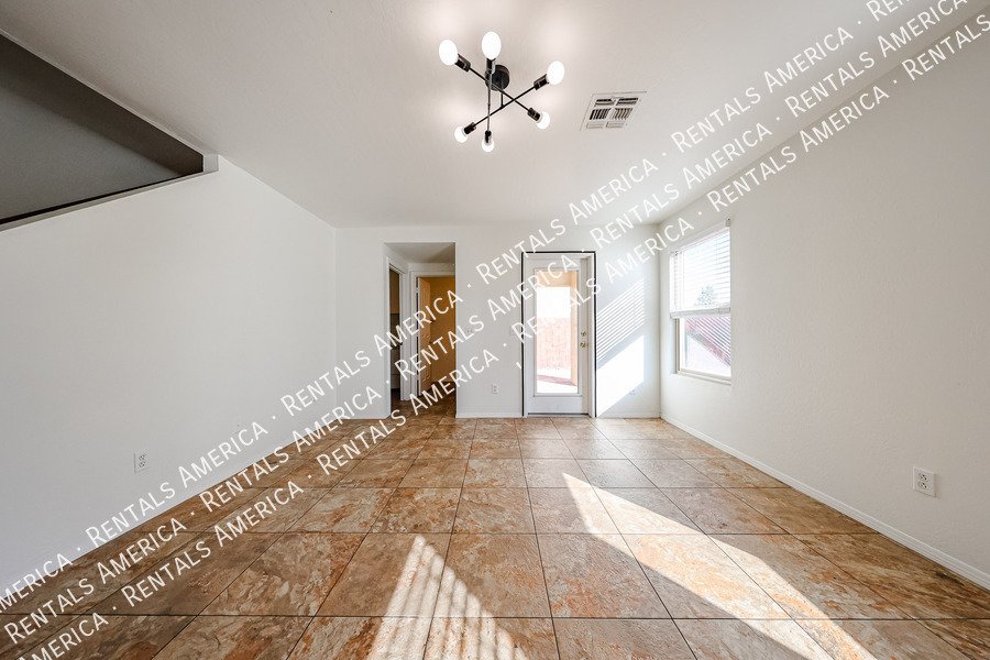 Spacious 4BD 2.5BA with Loft! Located in Cooper Commons! property image