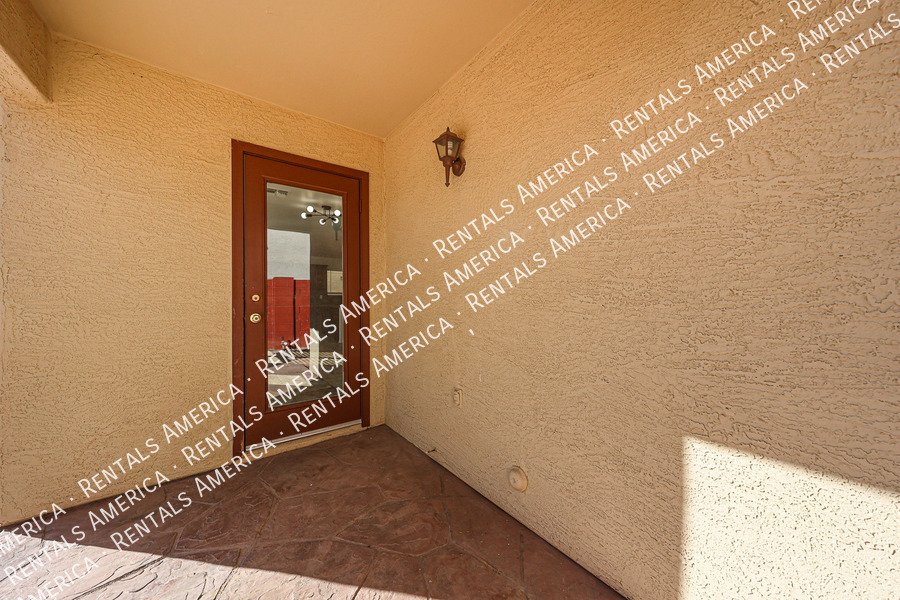 Spacious 4BD 2.5BA with Loft! Located in Cooper Commons! property image