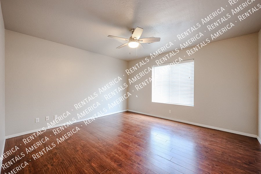 Adorable 3 bedroom home in East Mesa! property image