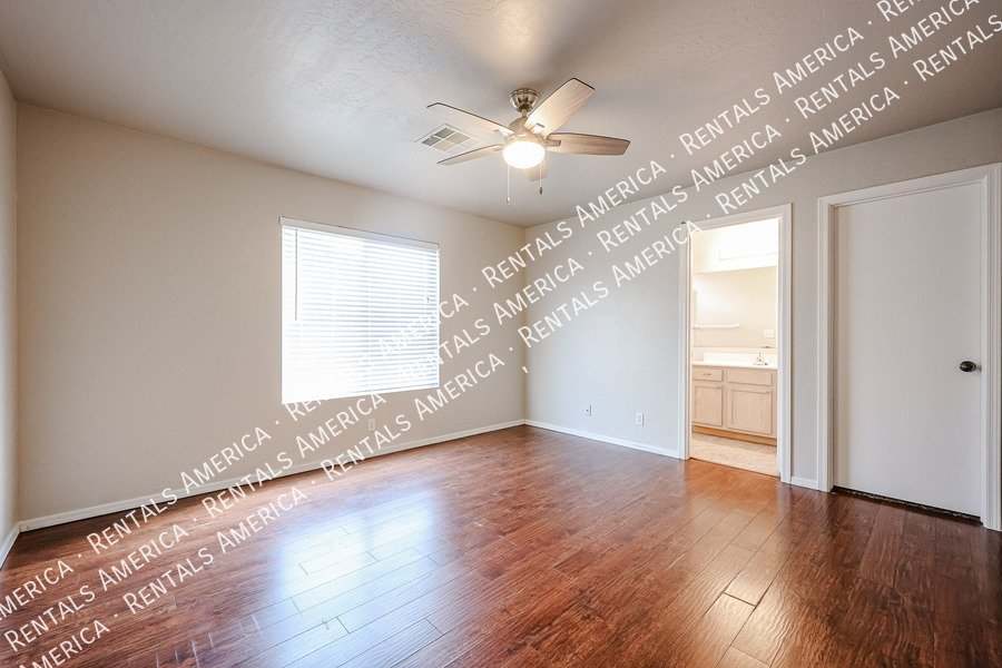 Adorable 3 bedroom home in East Mesa! property image