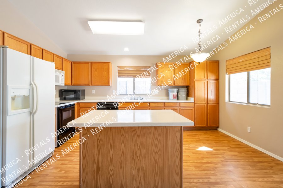 Nice 3 Bd + Den 1-Level House in Johnson Ranch!!! property image