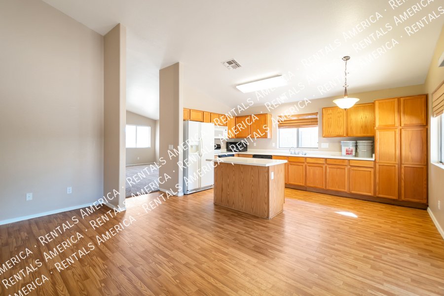 Nice 3 Bd + Den 1-Level House in Johnson Ranch!!! property image