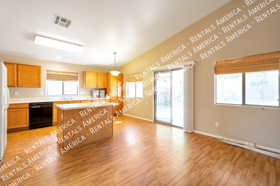 Nice 3 Bd + Den 1-Level House in Johnson Ranch!!! property image