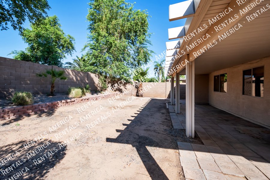 Nice 3 Bd + Den 1-Level House in Johnson Ranch!!! property image