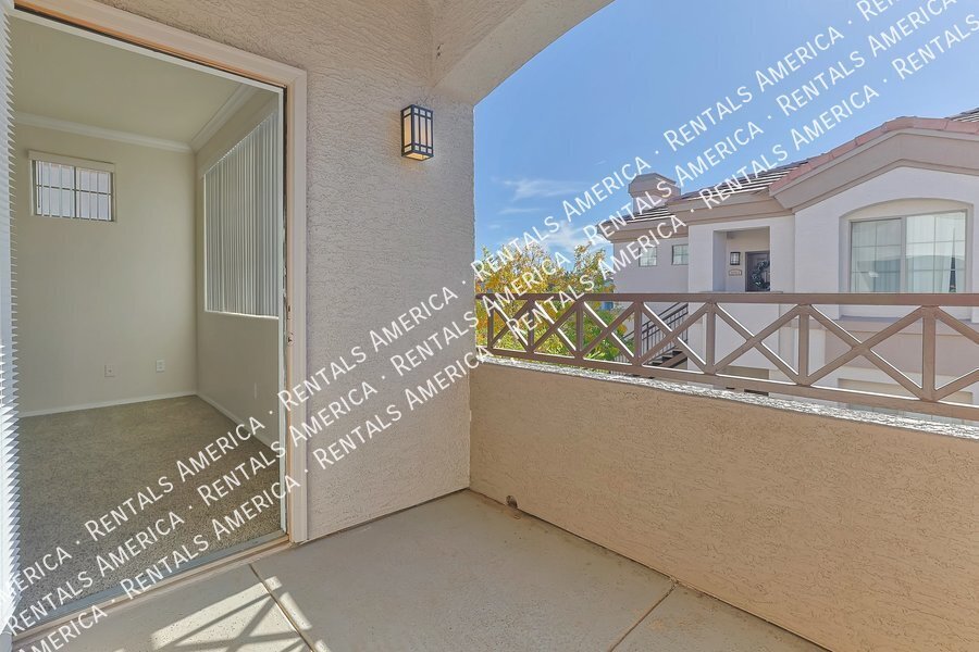 Cute one bedroom with patio property image