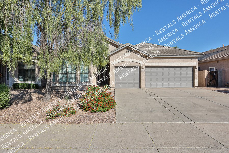 Beautiful Peoria Home w/ 3-Car Garage in Perfect Neighborhood! property image