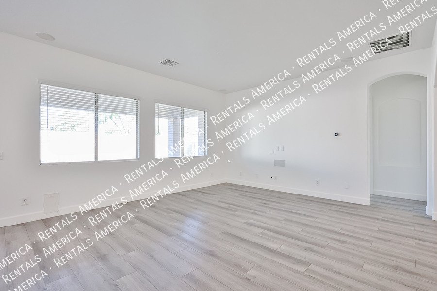 Beautiful Peoria Home w/ 3-Car Garage in Perfect Neighborhood! property image