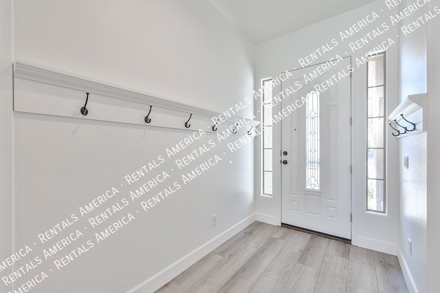 Beautiful Peoria Home w/ 3-Car Garage in Perfect Neighborhood! property image