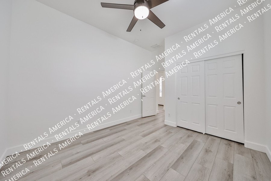 Beautiful Peoria Home w/ 3-Car Garage in Perfect Neighborhood! property image