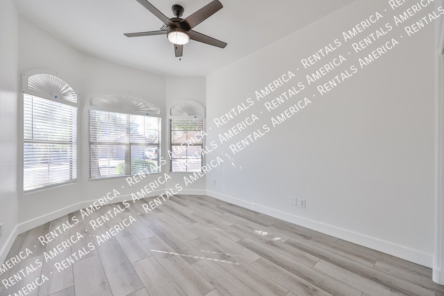 Beautiful Peoria Home w/ 3-Car Garage in Perfect Neighborhood! property image