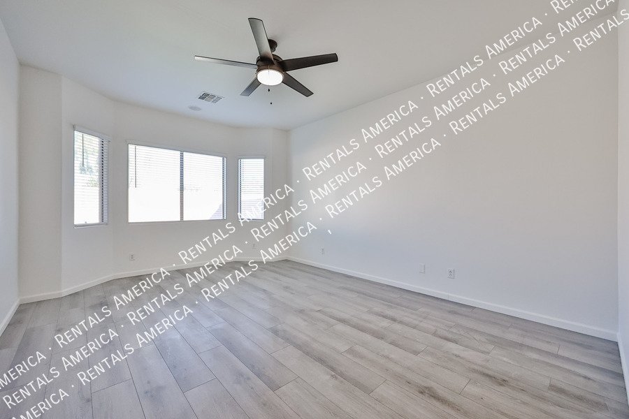 Beautiful Peoria Home w/ 3-Car Garage in Perfect Neighborhood! property image