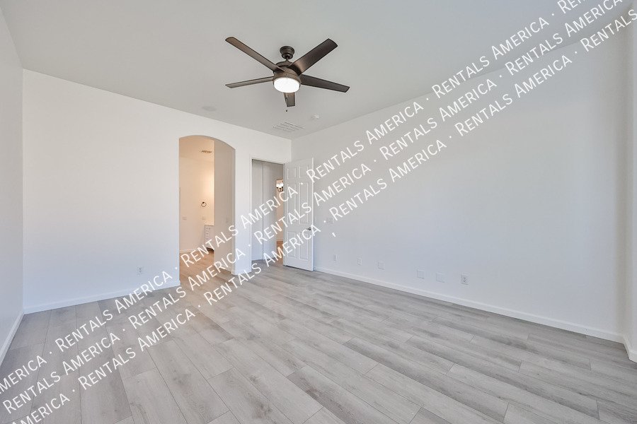 Beautiful Peoria Home w/ 3-Car Garage in Perfect Neighborhood! property image