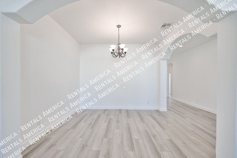 Beautiful Peoria Home w/ 3-Car Garage in Perfect Neighborhood! property image