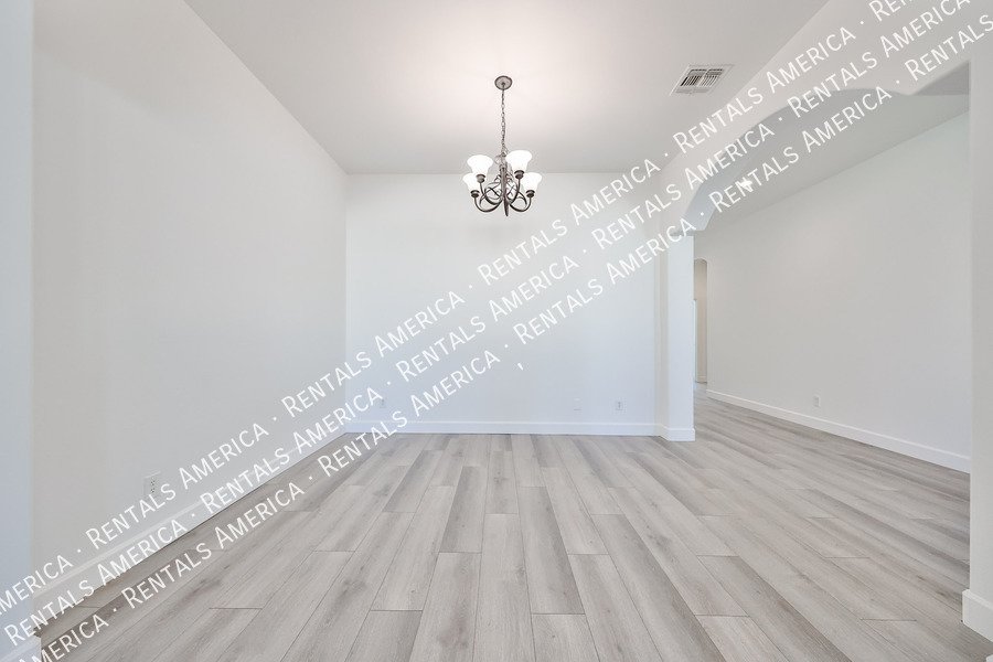 Beautiful Peoria Home w/ 3-Car Garage in Perfect Neighborhood! property image