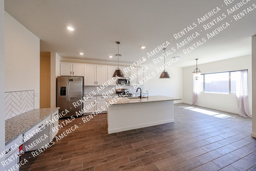 4 bed /3.5 bath Gated Community-$300 of Move-in By Nov 30th!!! property image