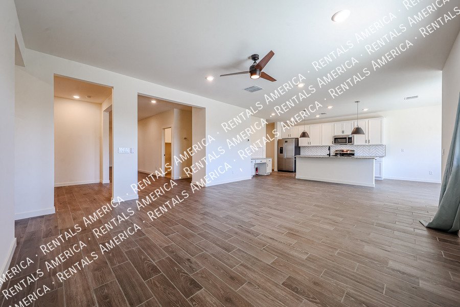 4 bed /3.5 bath Gated Community-$300 of Move-in By Nov 30th!!! property image