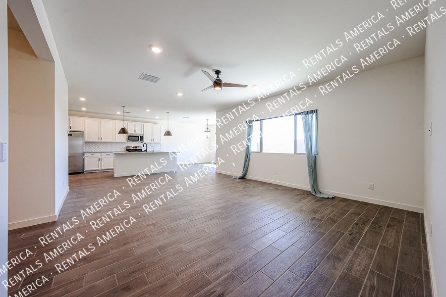 4 bed /3.5 bath Gated Community-$300 of Move-in By Nov 30th!!! property image