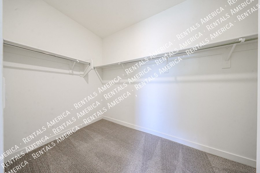 4 bed /3.5 bath Gated Community-$300 of Move-in By Nov 30th!!! property image