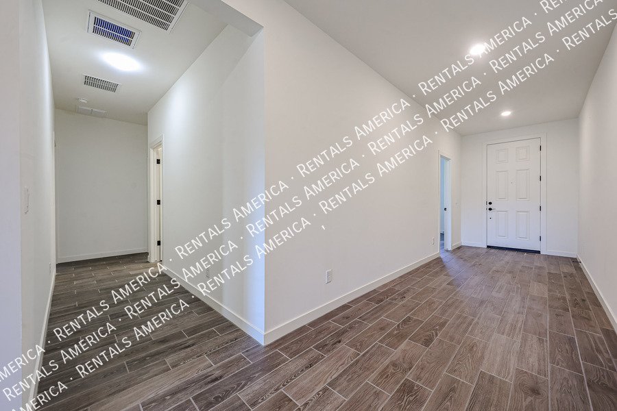 4 bed /3.5 bath Gated Community-$300 of Move-in By Nov 30th!!! property image