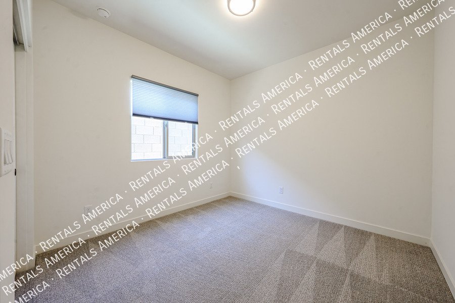 4 bed /3.5 bath Gated Community-$300 of Move-in By Nov 30th!!! property image