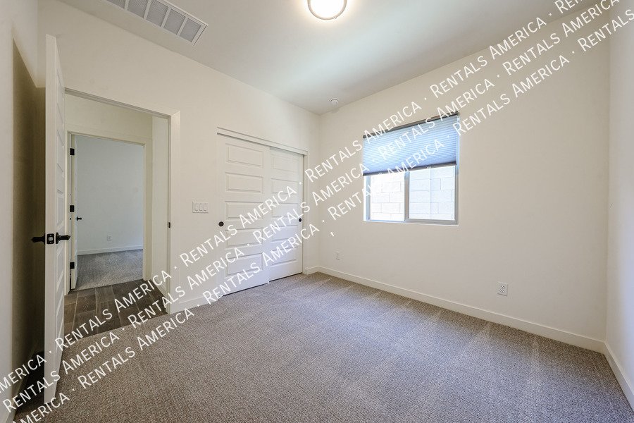 4 bed /3.5 bath Gated Community-$300 of Move-in By Nov 30th!!! property image