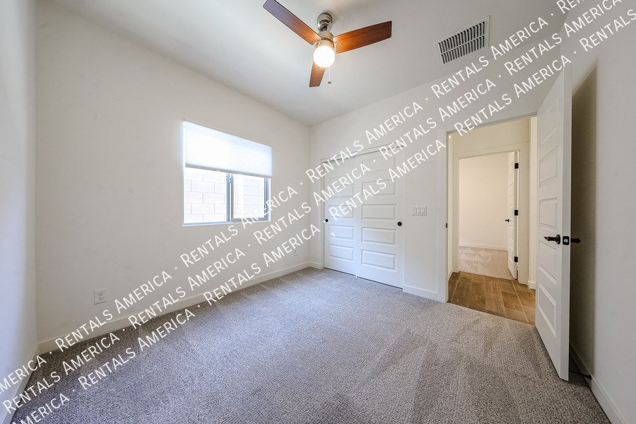 4 bed /3.5 bath Gated Community-$300 of Move-in By Nov 30th!!! property image