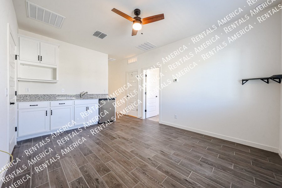 4 bed /3.5 bath Gated Community-$300 of Move-in By Nov 30th!!! property image