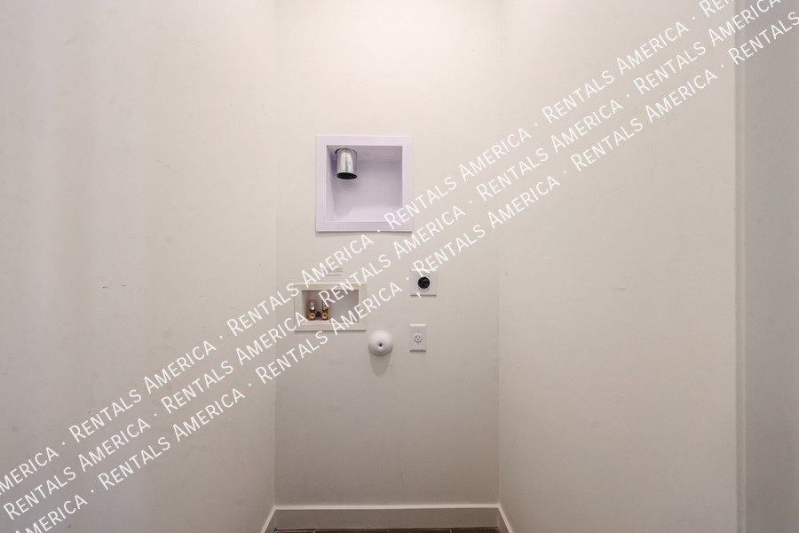 4 bed /3.5 bath Gated Community-$300 of Move-in By Nov 30th!!! property image